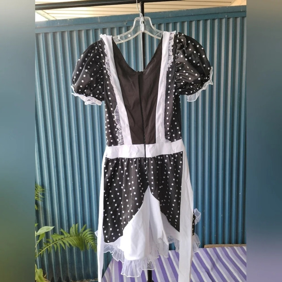 Spirit Frisky French Maid Black and White Halloween Sexy Costume  Size s/m 4-8 - Picture 6 of 14